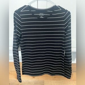 Banana Republic Timeless long-sleeves T-shirt, NWOT